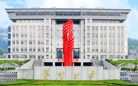 济南大学教务处：eadwww.ujn.edu.cn