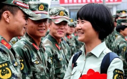 大学生当兵两年，到底能拿多少钱？这笔账今天我给你算明白