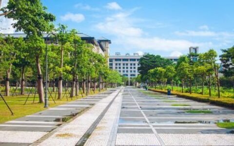 中国哪个大学最大？别只看占地面积，这3个维度才见真章