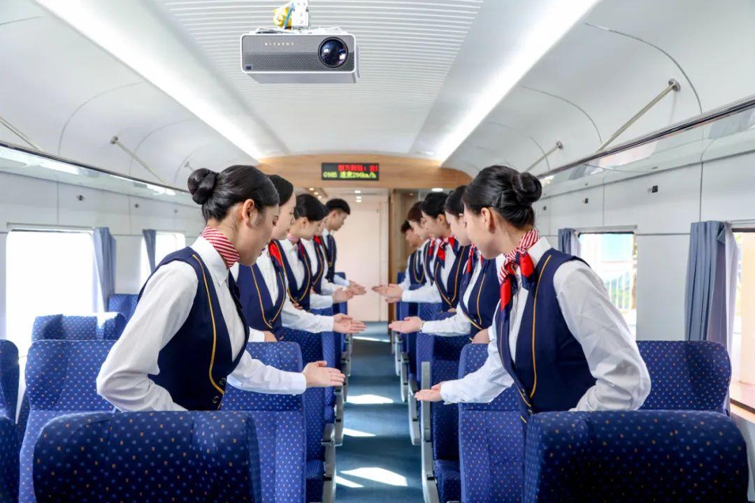 高铁乘务哪个学校好