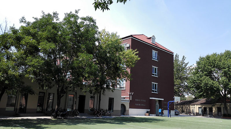 意斯特美术高中